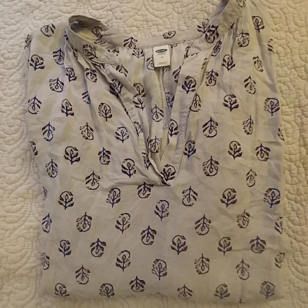 Top/blouse Free c w/purchase. Just mention item.
